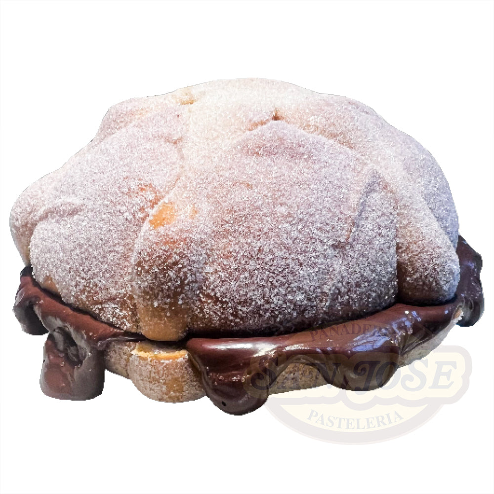 Pan de Muerto Relleno Avellana