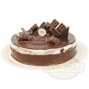 PASTEL KINDER AVELLANA