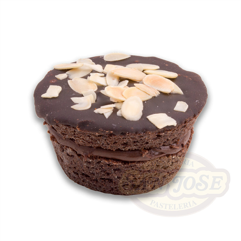 Pastelillo Relleno de Chocolate con Avellana